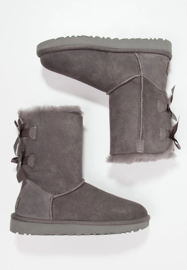 Ugg Bailey Bow - Korte Laarzen - Grey 3 Ugg Bailey Bow - Korte Laarzen - Grey - Afbeelding 3