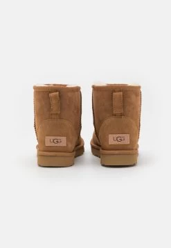 Ugg Classic Mini Regenerate - Korte Laarzen - Chestnut -Mode Dameskleding Winkel 8ebd3d97448e44159db529e77f739420