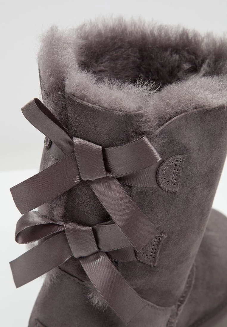 Ugg Bailey Bow - Korte Laarzen - Grey 7 Ugg Bailey Bow - Korte Laarzen - Grey - Afbeelding 7