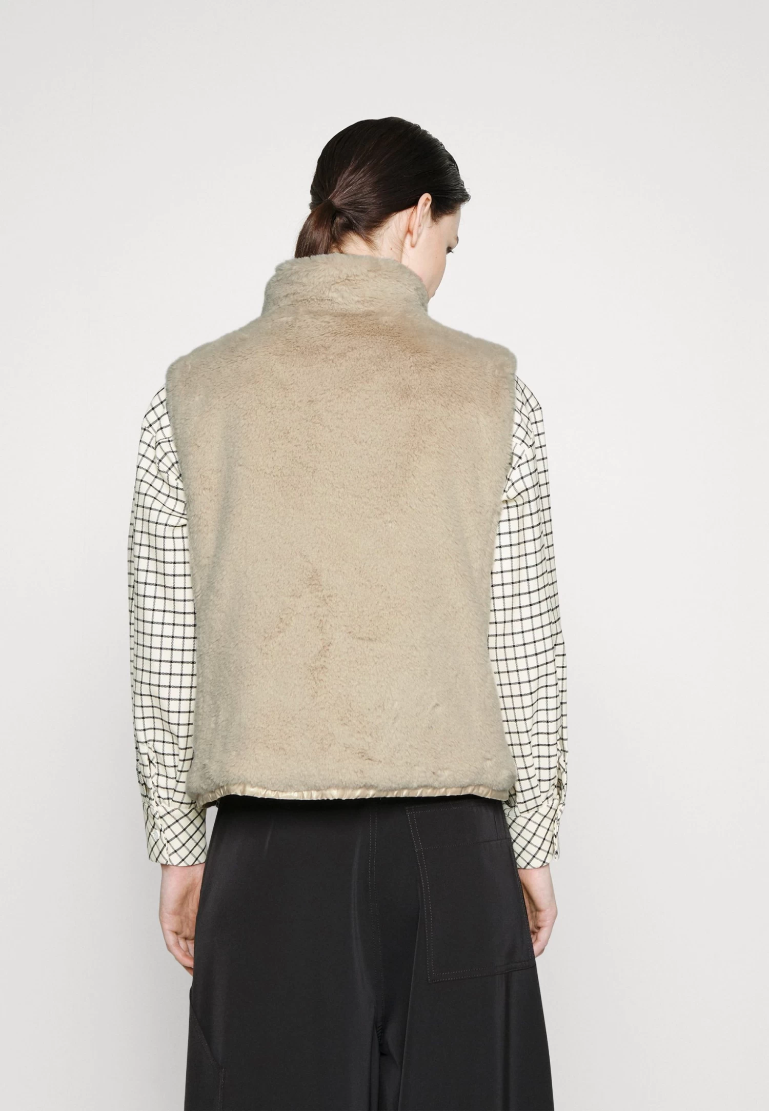 MARC CAIN Bodywarmer - Almond Milk 3 MARC CAIN Bodywarmer - Almond Milk - Afbeelding 3