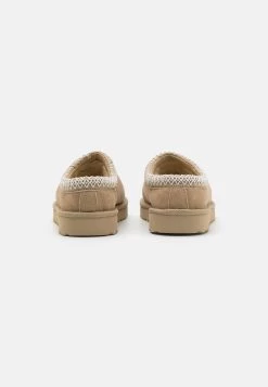 Ugg Tasman - Pantoffels - Mustard Seed/White 7 Ugg Tasman - Pantoffels - Mustard Seed/White -Mode Dameskleding Winkel c2f87fae95474bc597c678d01fed6684
