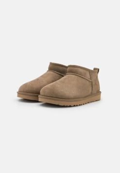 Ugg Korte Laarzen - Marrone -Mode Dameskleding Winkel eb7d42414b394181ae85b6f4f39bc53d